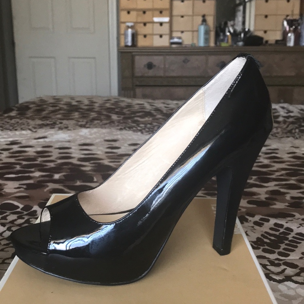 Michael Kors Heels - Picture 5 of 6